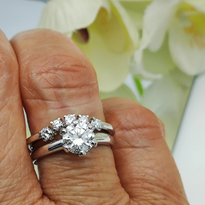  Un anello di fidanzamento dagli anni 80