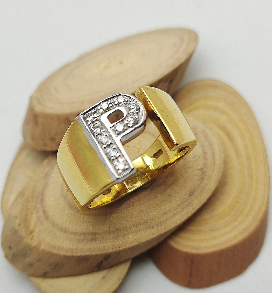 Anello con iniziale - grande